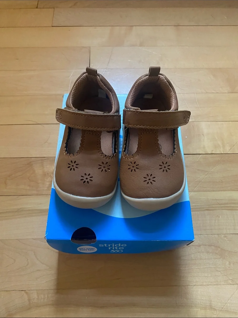 Stride rite 360 Cheyenne tan Mary Janes size 5
